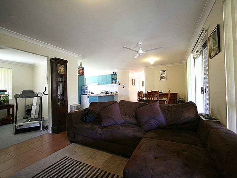 12 Pearse Drive, Brassall QLD 4305