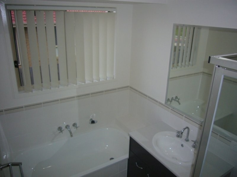 12 Tea Tree Place, Raceview QLD 4305