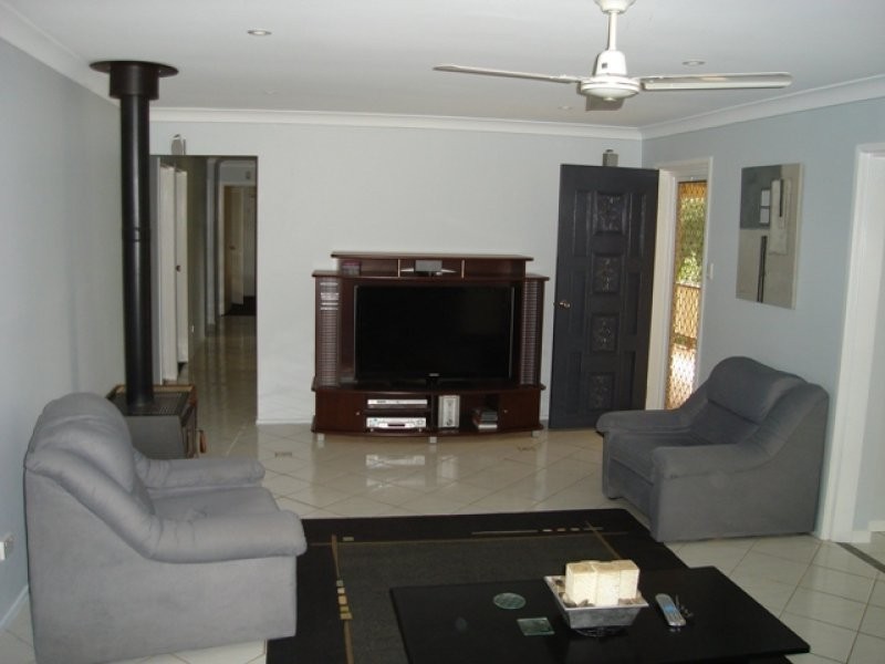 38 Islandview Street, Barellan Point QLD 4306