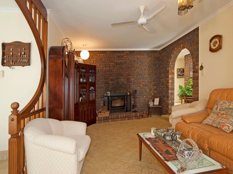 18 Gregory Street, Wulkuraka QLD 4305