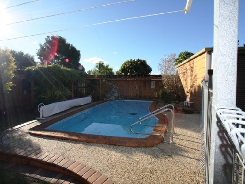 56 Reif Street, Flinders View QLD 4305