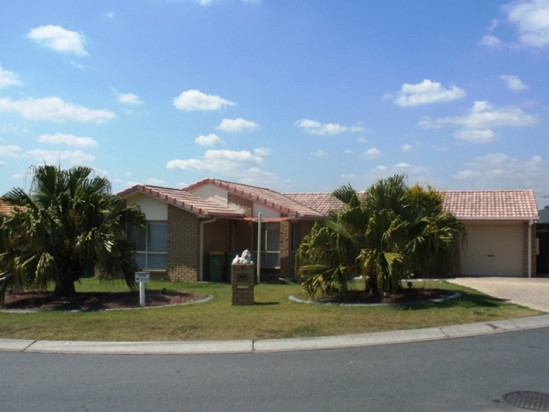 4 Walnut Close, Yamanto QLD 4305