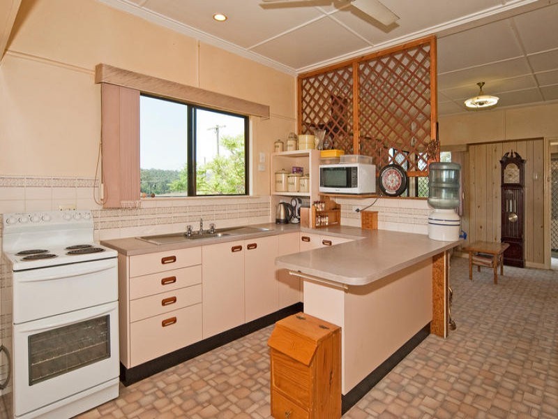 39 Lobb Street, Churchill QLD 4305