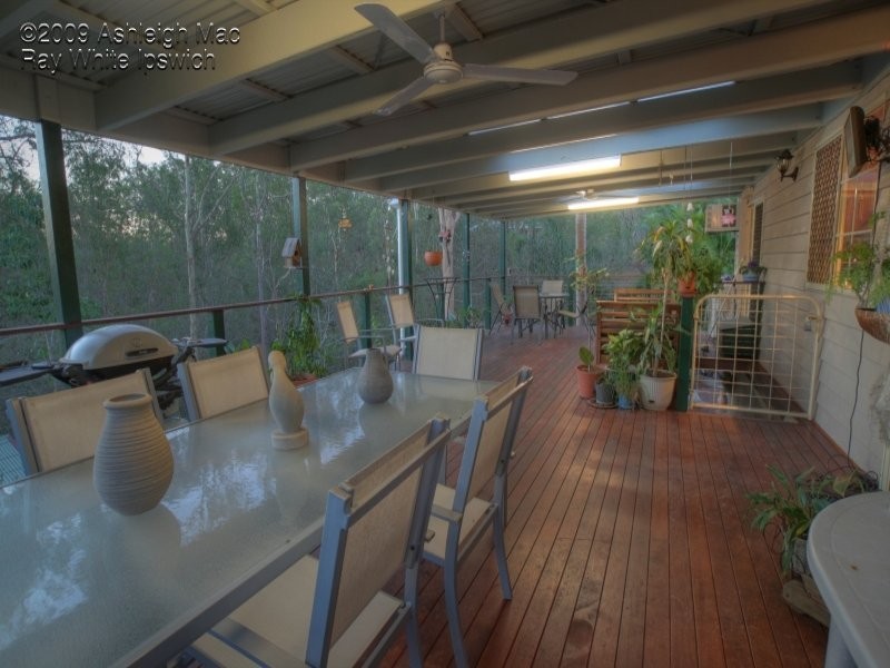 96 Banksia Drive, Mount Crosby QLD 4306