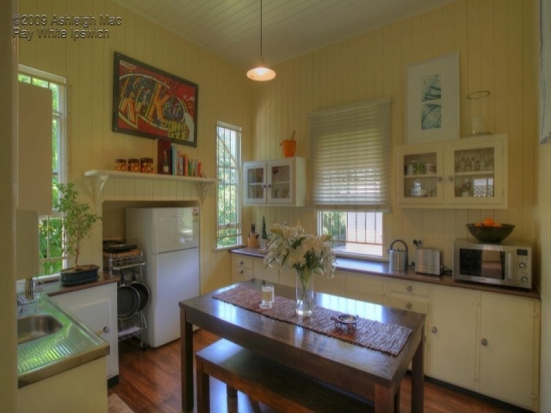 6 Herbert Street, Sadliers Crossing QLD 4305