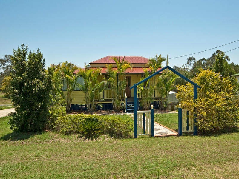 24 Pommer Street, Brassall QLD 4305