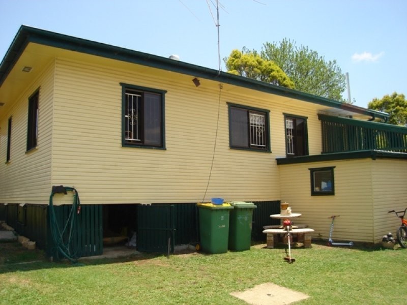 52 Frederick Street, Eastern Heights QLD 4305