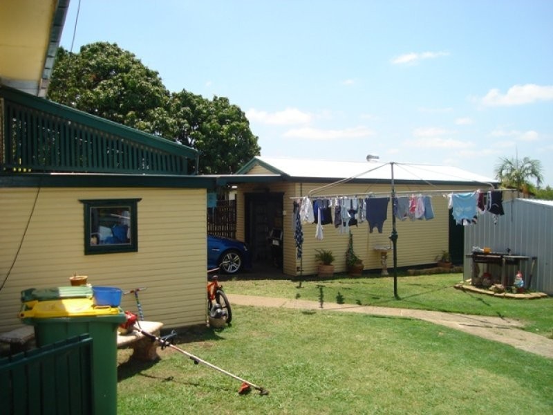 52 Frederick Street, Eastern Heights QLD 4305