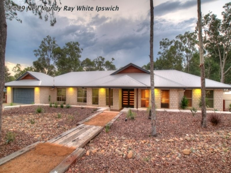 21 Cabernet Crescent, Pine Mountain QLD 4306