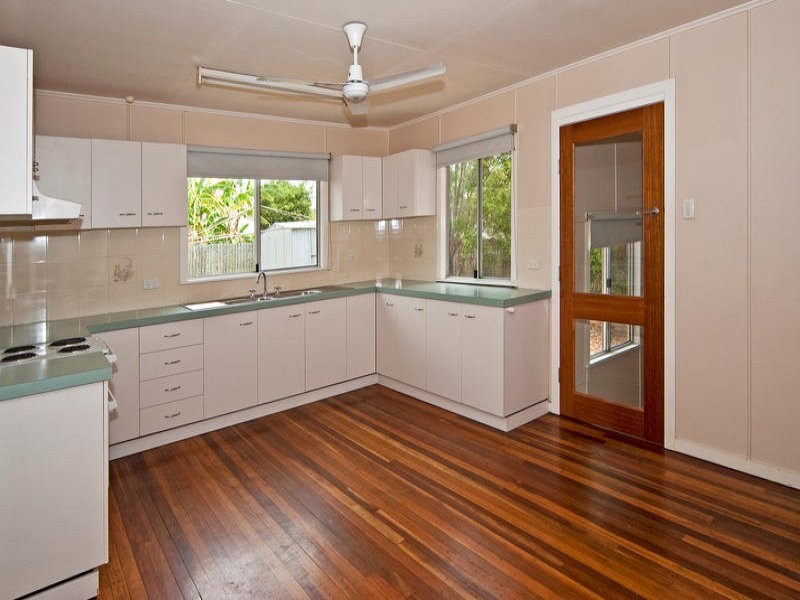 9 Bremer Parade, Basin Pocket QLD 4305