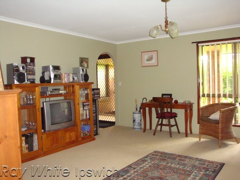 9 Kingfisher Court, Bundamba QLD 4304