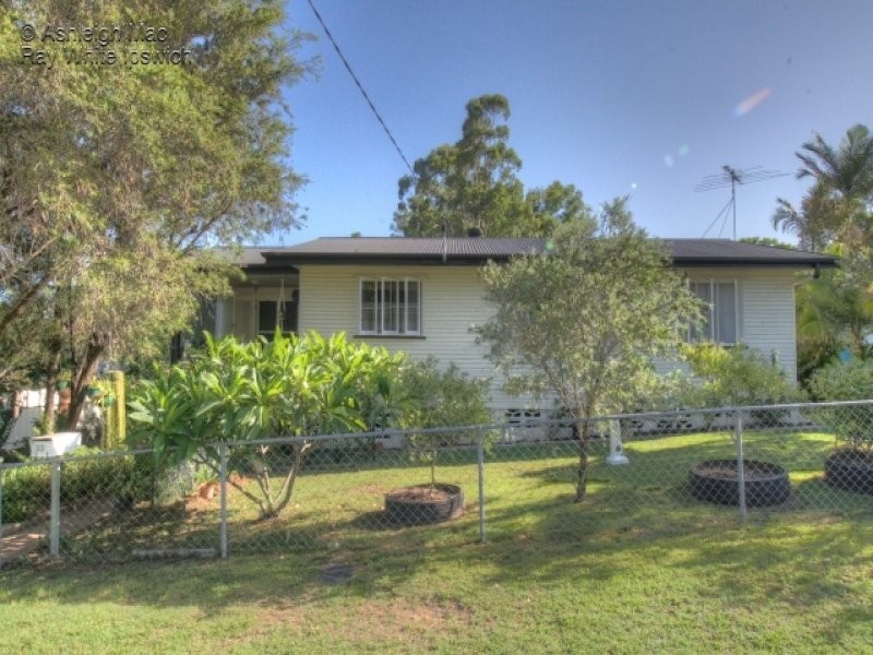 25 Albert Street, North Ipswich QLD 4305