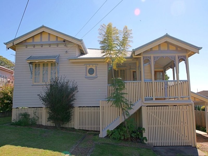 1 Karragaroo Street, Eastern Heights QLD 4305