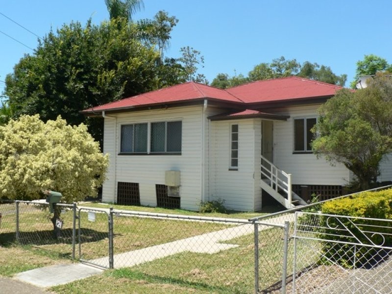 121 Glebe Road, Silkstone QLD 4304