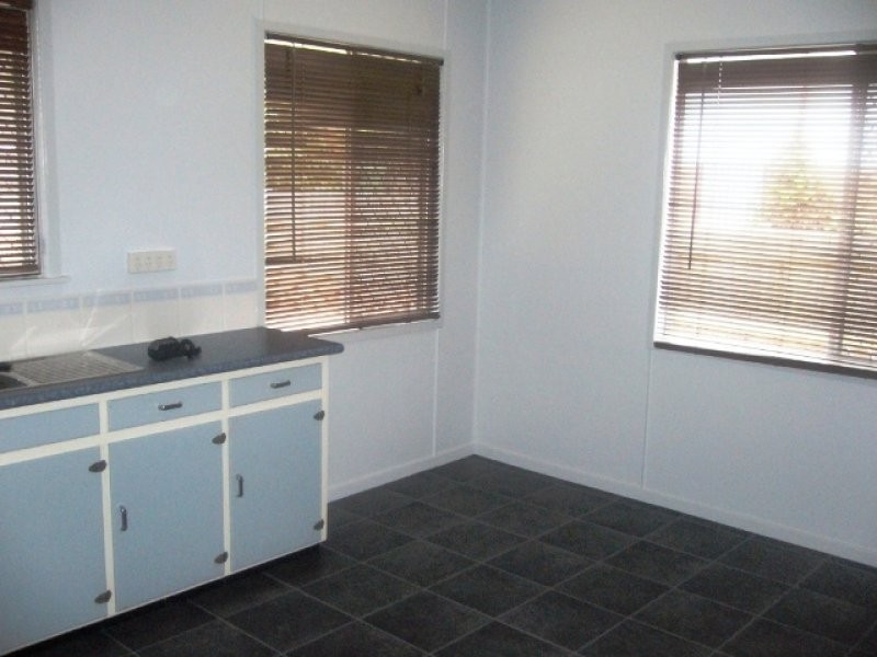 2 Robin Street, Coalfalls QLD 4305