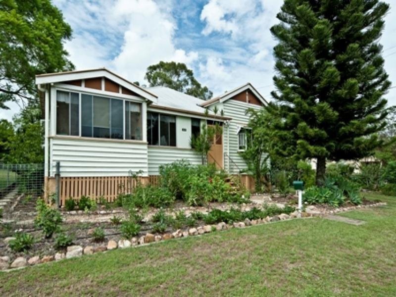 43 Alice Street, Blackstone QLD 4304