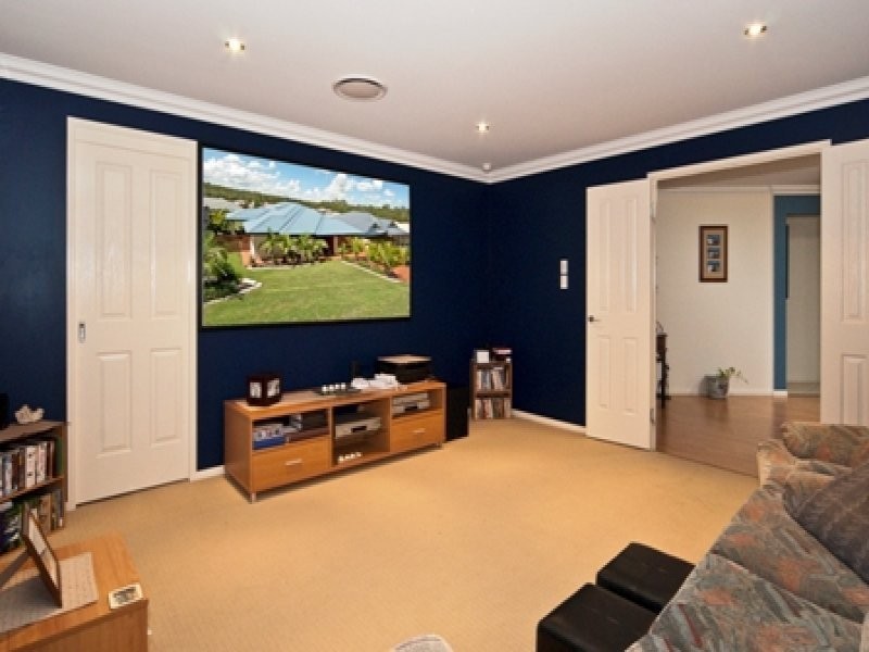 5 Heath Court, Brassall QLD 4305