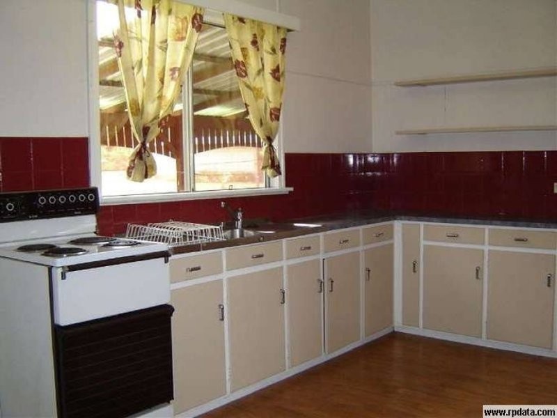 26 Sydney Street, Brassall QLD 4305