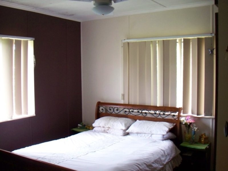 26 Sydney Street, Brassall QLD 4305