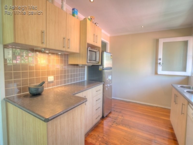 122 Old Ipswich Road, Riverview QLD 4303