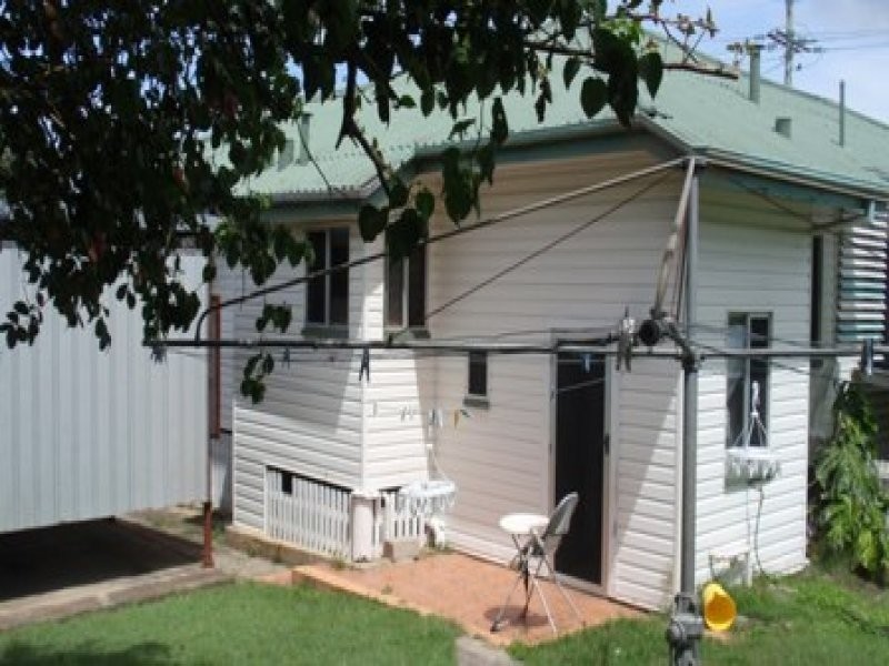 32 Cyprus Street, North Ipswich QLD 4305