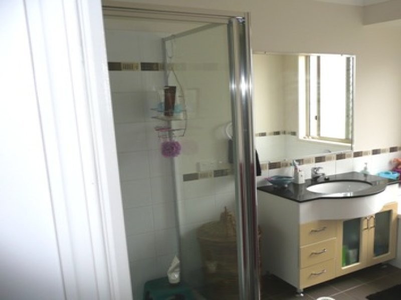 14 Benjamin Court, Yamanto QLD 4305