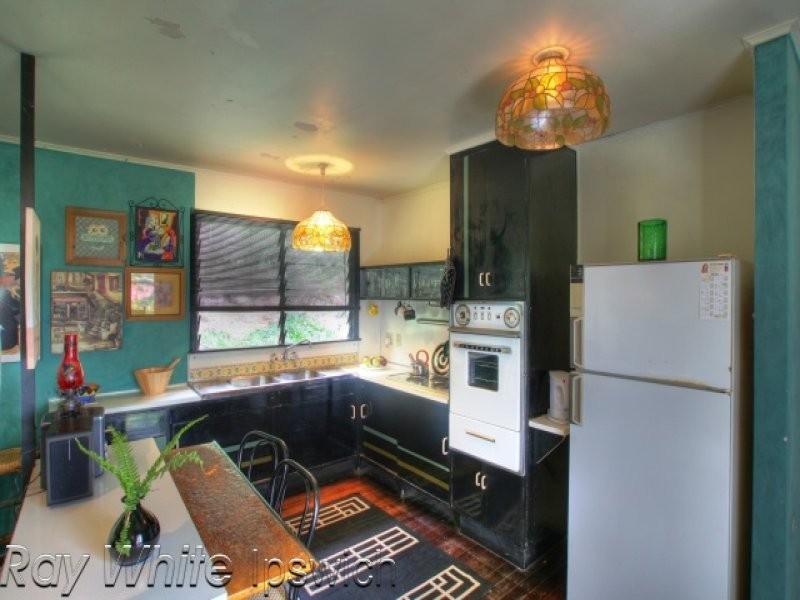 6 Shenton Street, Coalfalls QLD 4305