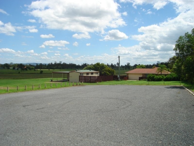 80 Chalk Street, Wulkuraka QLD 4305