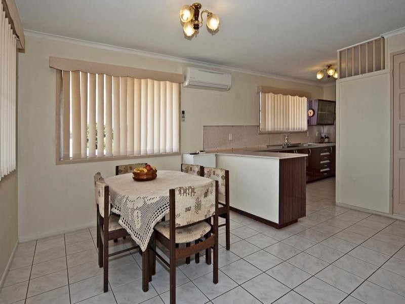 6 Kurrajong Street, Flinders View QLD 4305
