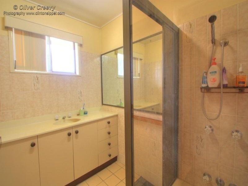 8 Bourke Street, Brassall QLD 4305