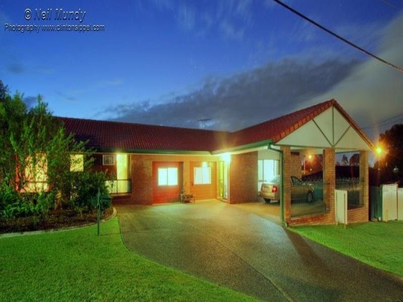 10 Barret Street, Flinders View QLD 4305