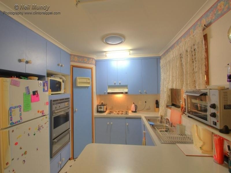10 Barret Street, Flinders View QLD 4305
