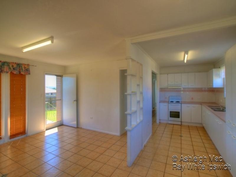 111 Edwards Street, Flinders View QLD 4305