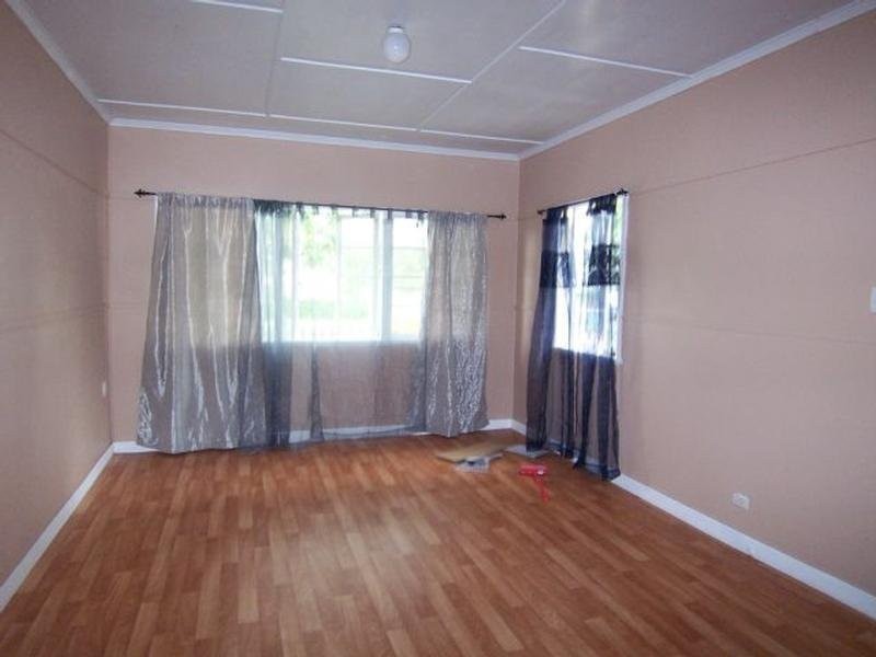 12 Casey St, Leichhardt QLD 4305