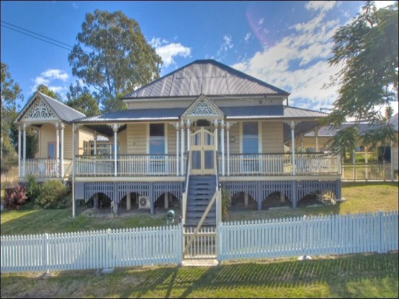 1 Johnstone Street, Sadliers Crossing QLD 4305