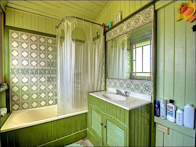 15 Brisbane Road, Dinmore QLD 4303