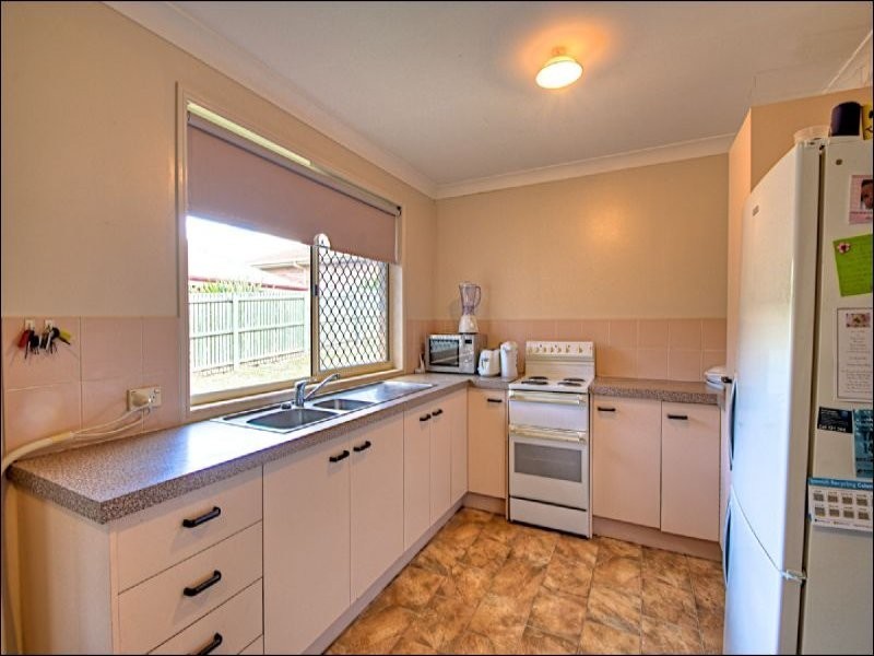 21 Willowtree Drive, Flinders View QLD 4305