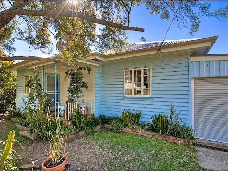 9 Thorn Lane, Ipswich QLD 4305