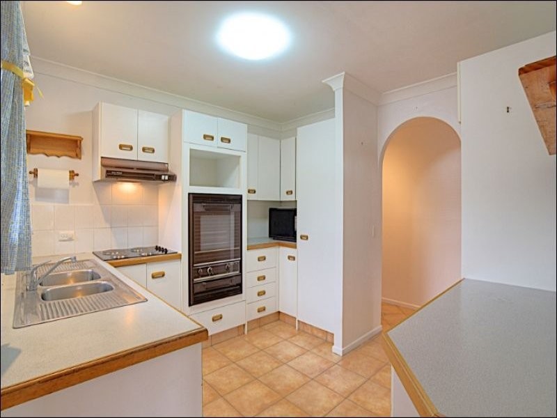 14 Hall Street, Peak Crossing QLD 4306