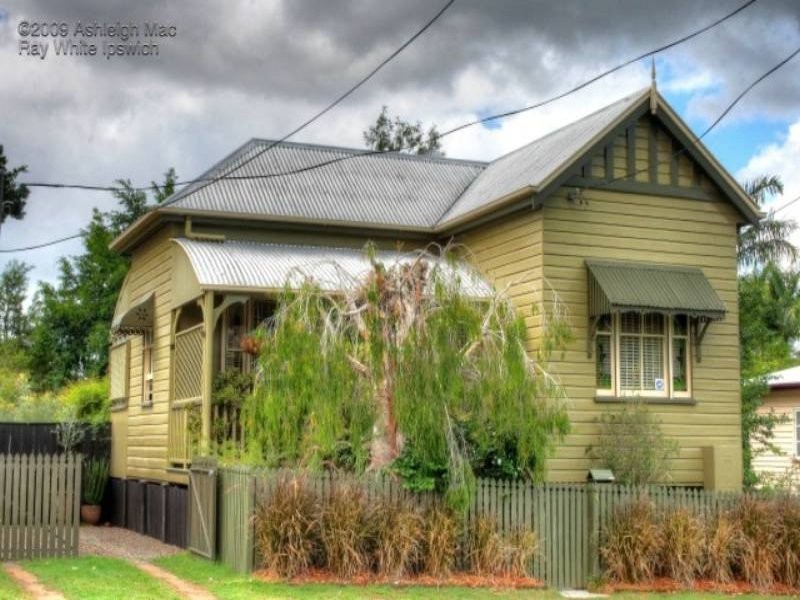 6 Herbert Street, Sadliers Crossing QLD 4305