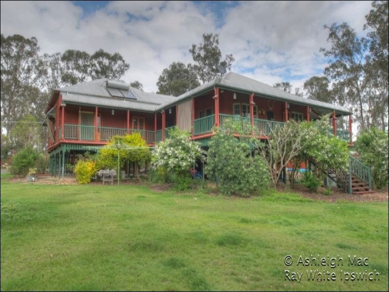 2 St Michaels Terrace, Pine Mountain QLD 4306