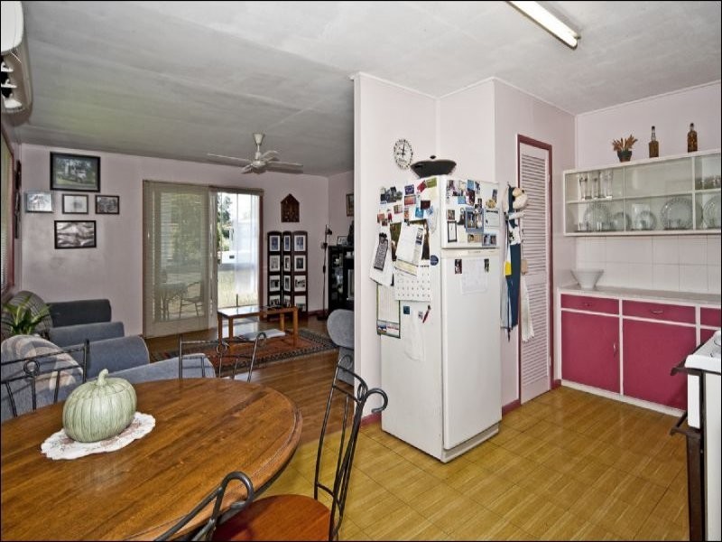 6 Teak Street, Raceview QLD 4305