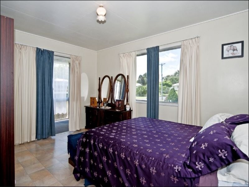 6 Teak Street, Raceview QLD 4305