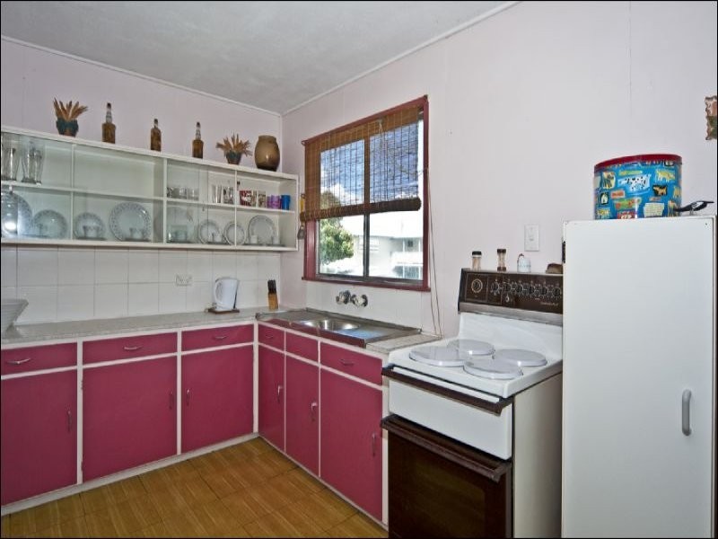 6 Teak Street, Raceview QLD 4305