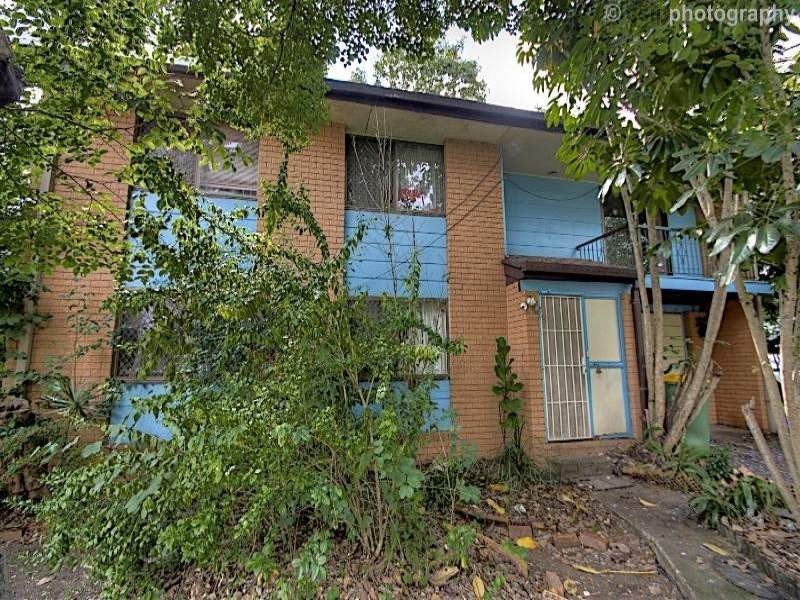 11 Creek Street, Silkstone QLD 4304