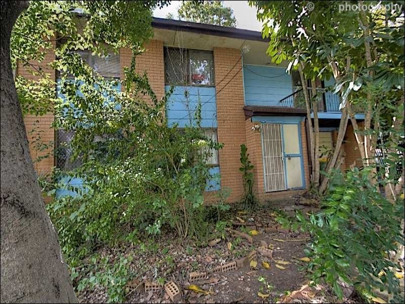 11 Creek Street, Silkstone QLD 4304