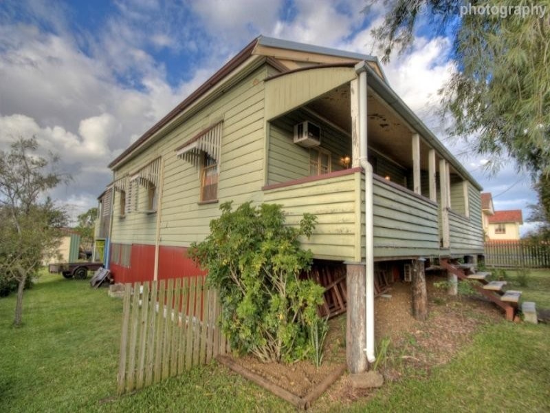 82 Brisbane Road, East Ipswich QLD 4305