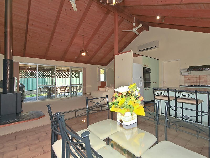 15 Karri Avenue, Karana Downs QLD 4306
