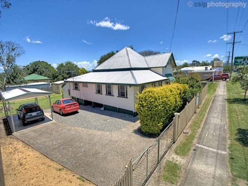 16 Queen Street, Walloon QLD 4306