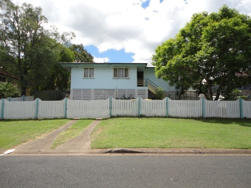 12 Wentworth Street, Leichhardt QLD 4305